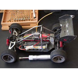 Reely Carbon Fighter Безщеточный Замена колес